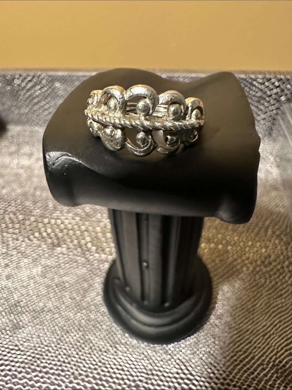 Vintage Avon 1970’s French Filigree silver tone Adjustable size 5 up to 7